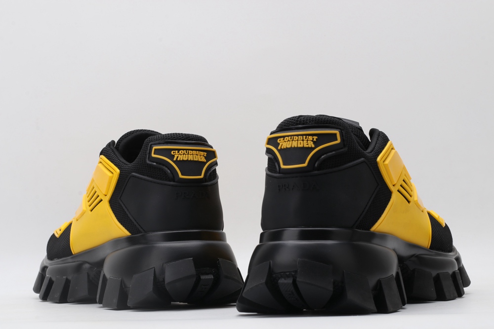 P*rada SNEAKER
